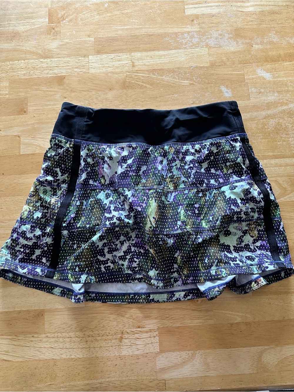 Lululemon skort size 4